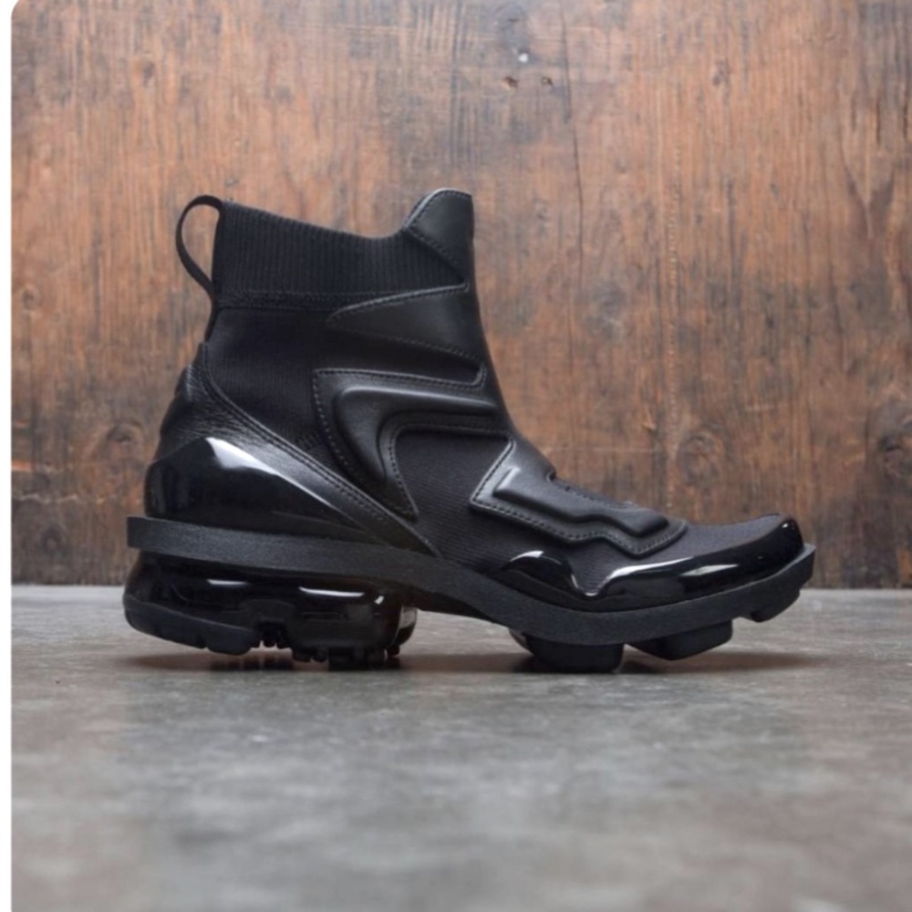 WMNS Nike Air VaporMax Light II Triple Black